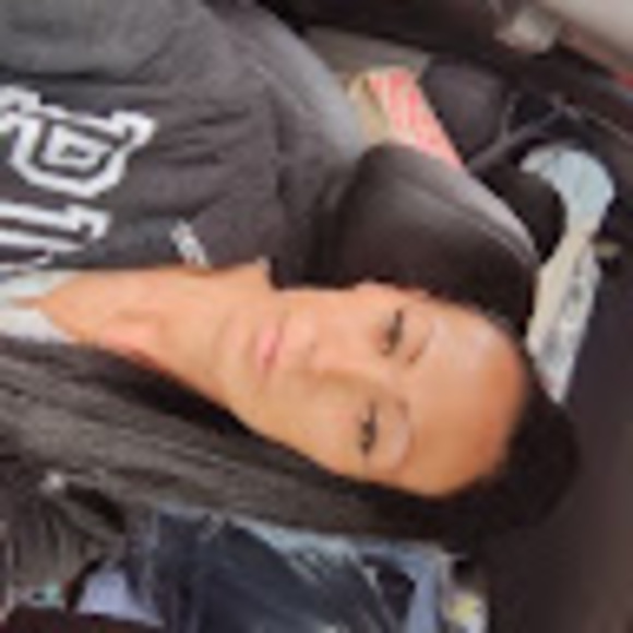 Meet your Posher, Nicole - Picture 1 of 1